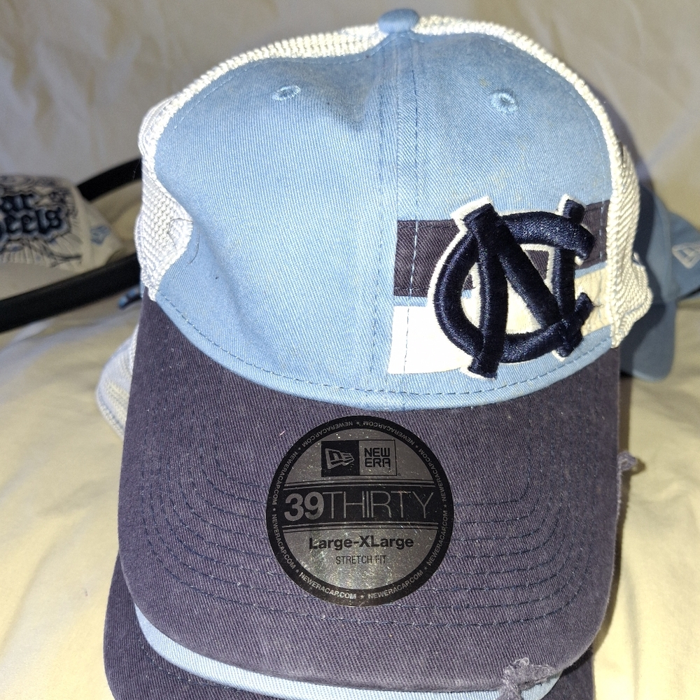 New Era L-XL UNC Tarheel ball caps